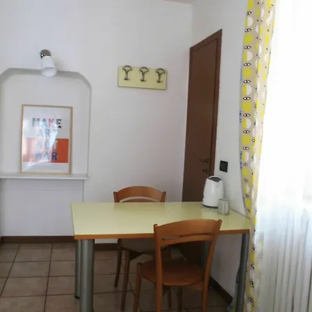 Apartament Lovely *